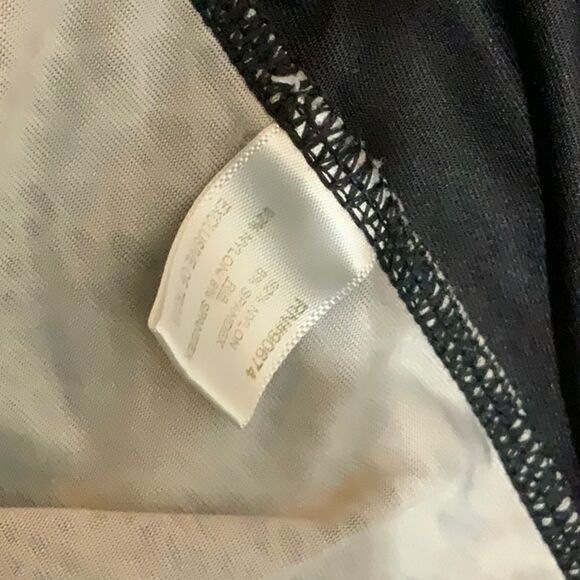 Boston Proper Jogging Suit Black snakeskin accent - Medium (US Size 8-10) - Picture 13 of 13